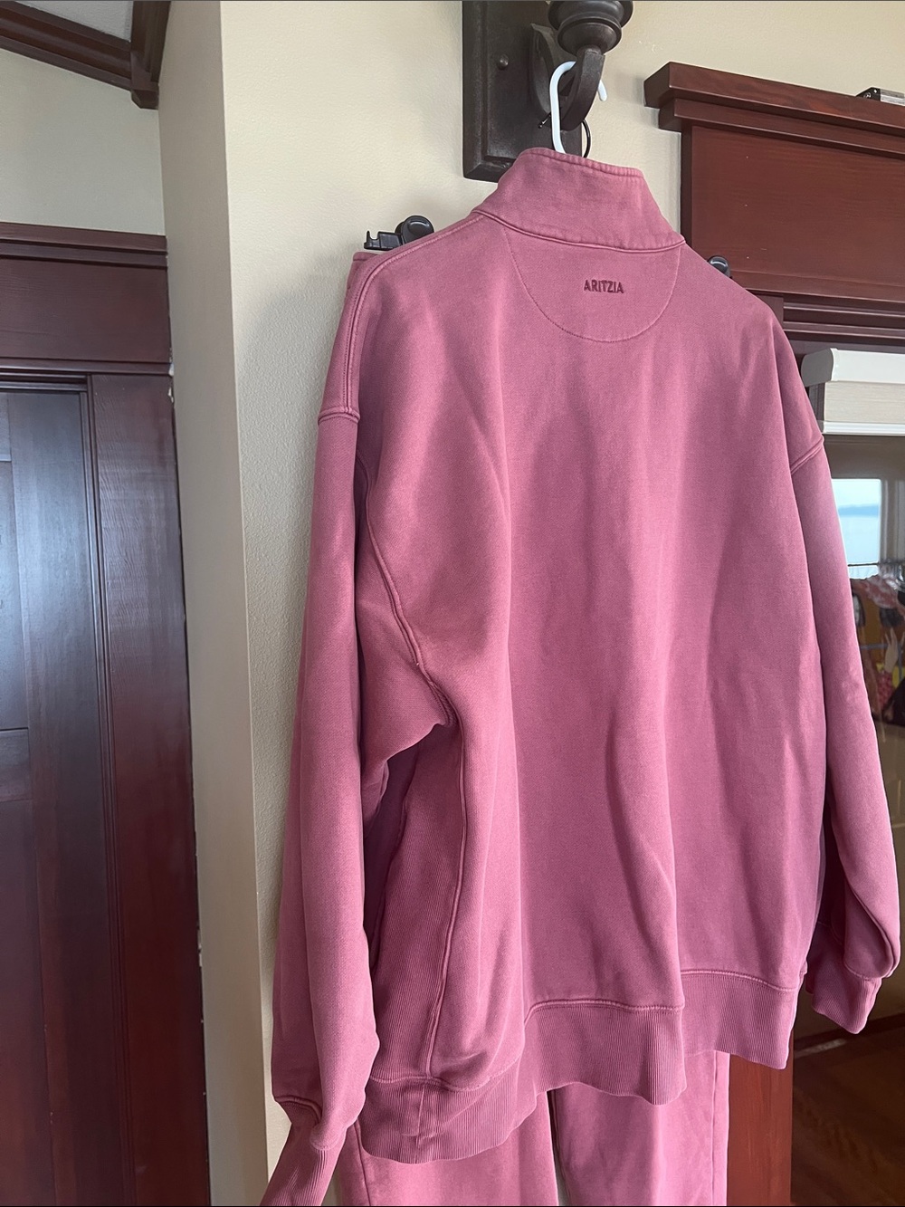 Aritzia boyfriend half zip sweatshirt - Picture 7 of 10